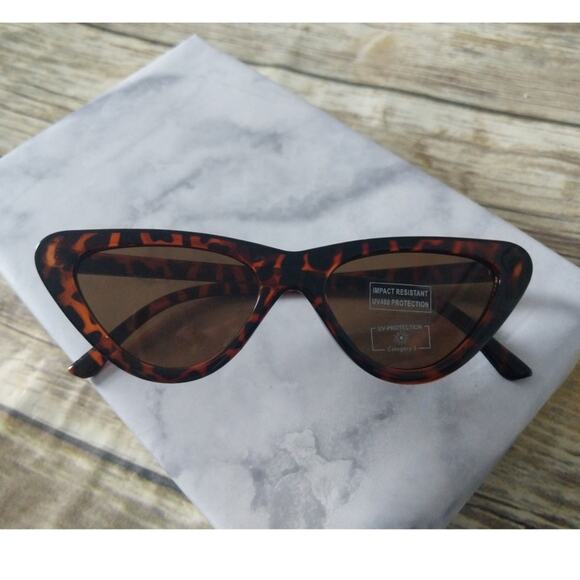 Lolita Retro Cat Eye Sunglasses Tortoiseshell - Picture 1 of 5